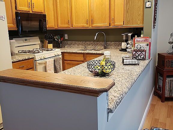 4th image of 1003 Sara Cir