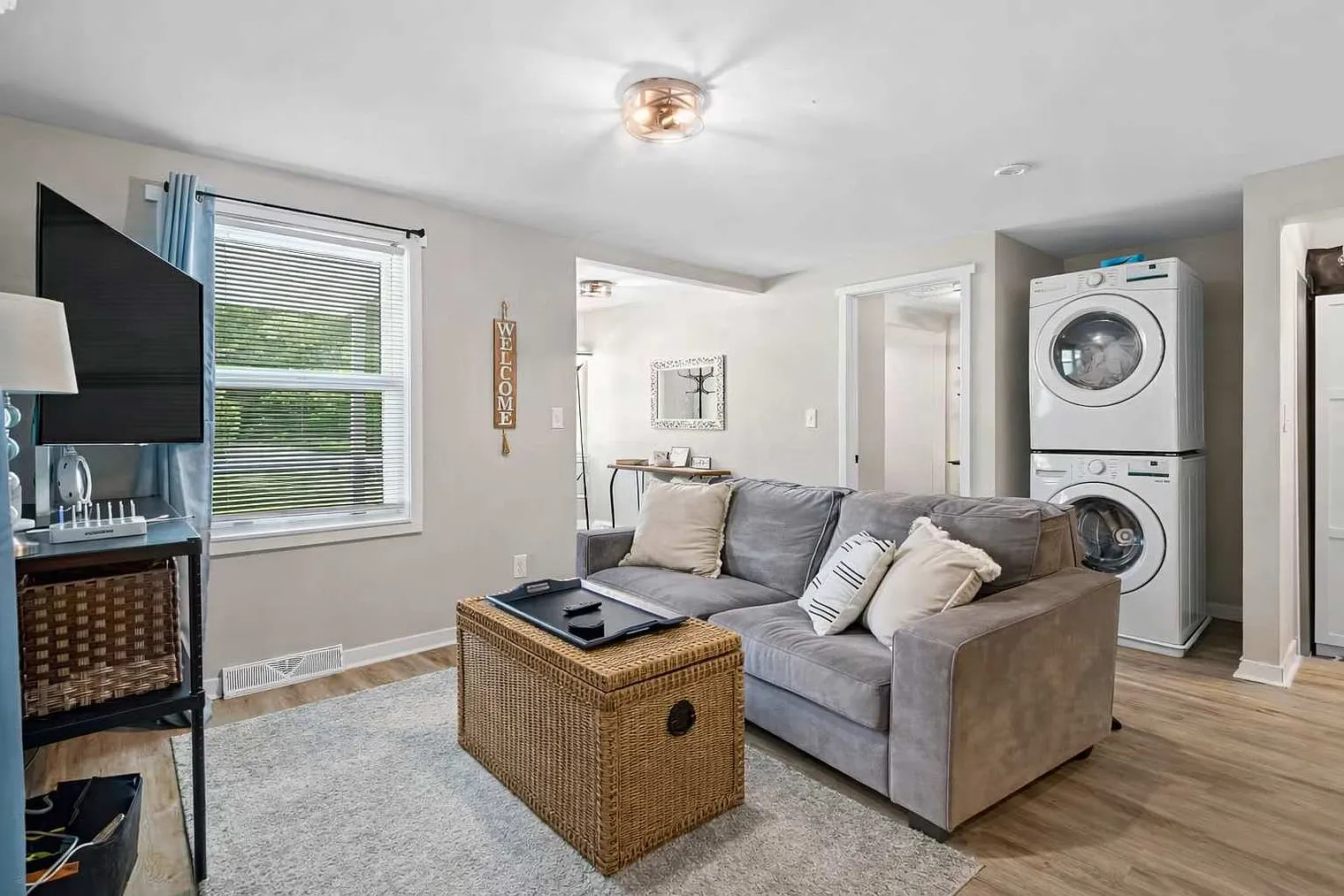 3 bed, 2.0 bath, $3,475 — Photo 3
