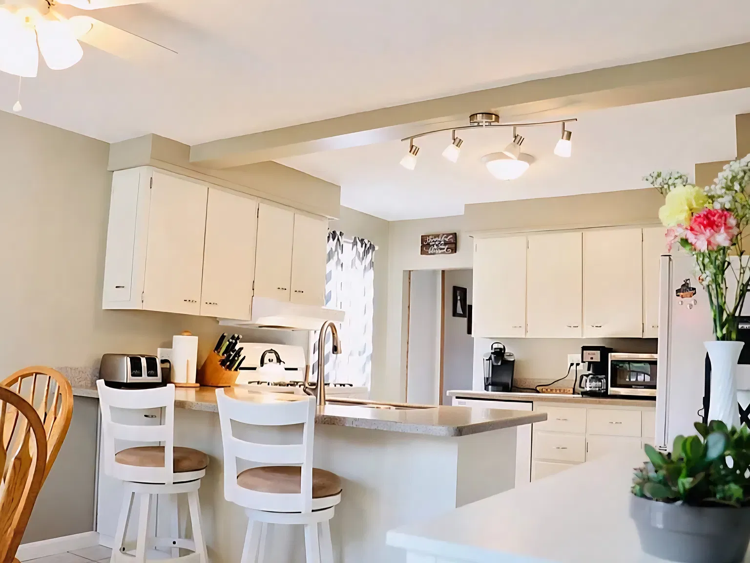 3 bed, 1646 sqft, $1,100 — Photo 3