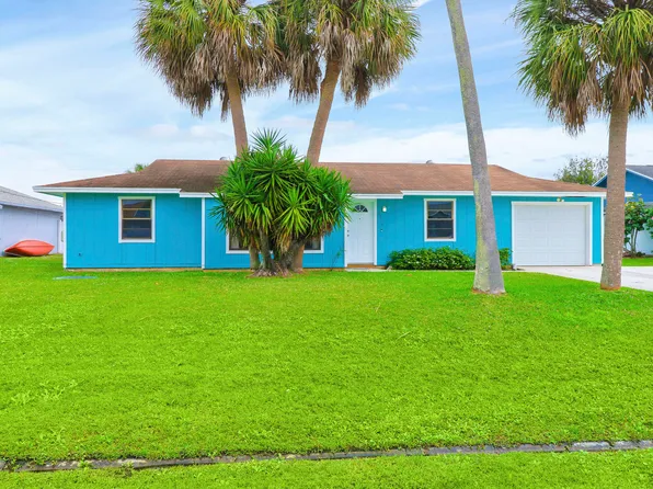 2351 SE Stargrass Street, Port St Lucie, FL 34984