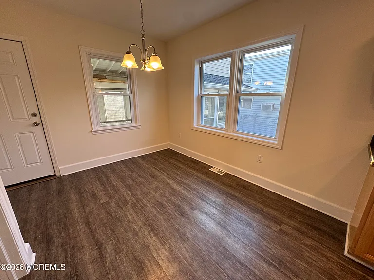 207 Ocean Gate Ave — Photo 7