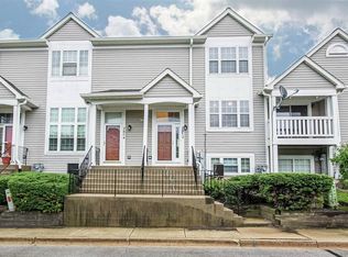 2872 Shelly Ln, Aurora, IL 60504