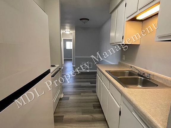 2nd image of 3121 Southfield Dr #11