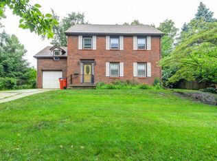 806 W John St, Champaign, IL
