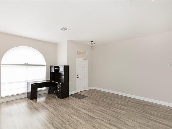 4th image of 2032 Kaylas Ct