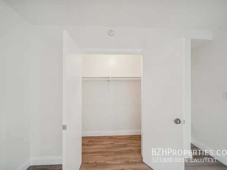 1215 N Hayworth Ave #104B — Photo 11