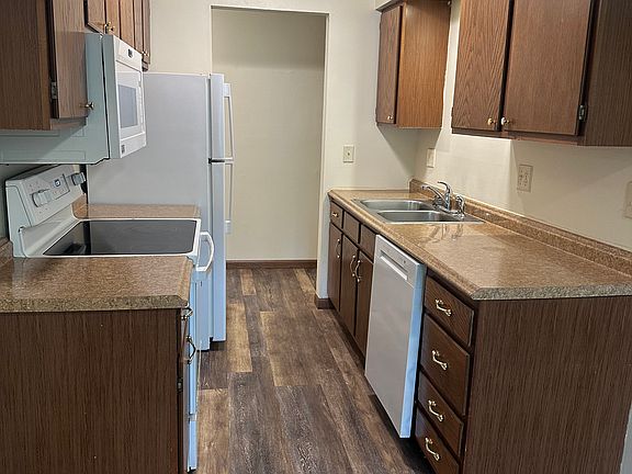 5th image of 3915 Sage Dr