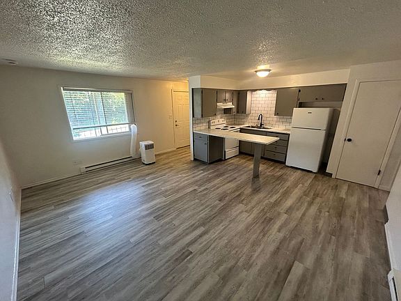 3rd image of 1405 W 8th Ave APT 12