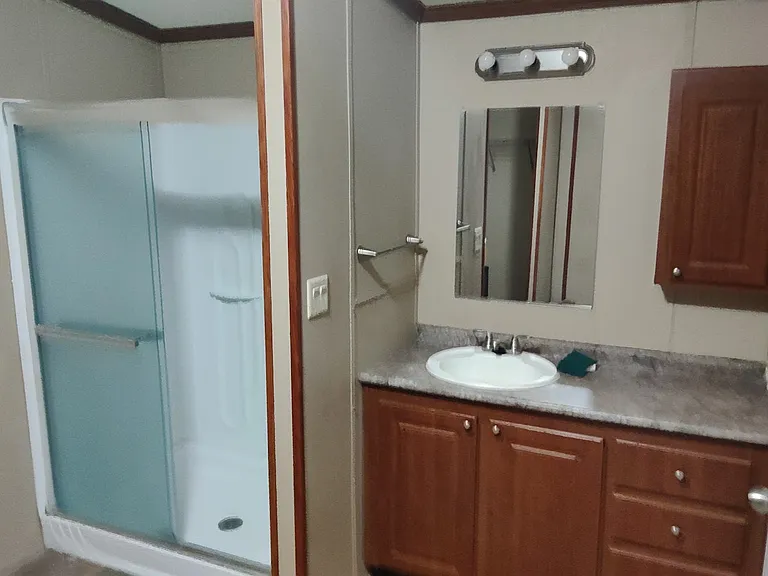 327 Shanklin Rd #C — Photo 23