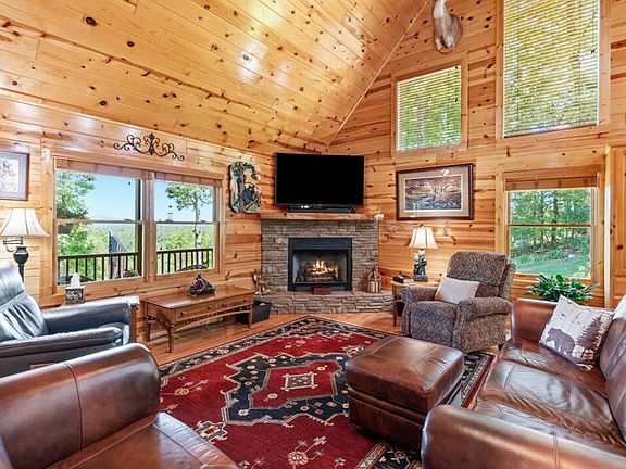 14th image of 1055 Carolina Fox Cir