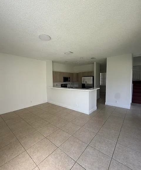 686 Lone Pine Ln — Photo 18