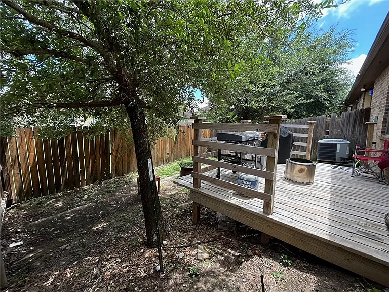 405 Baby Bear Dr — Photo 15