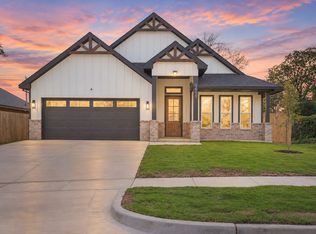 2615 NW 25th St, Fort Worth, TX 76106