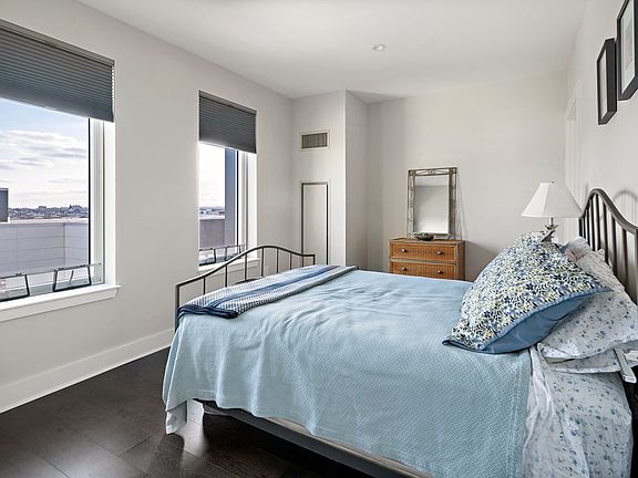5th image of 14 W Broadway Unit 803