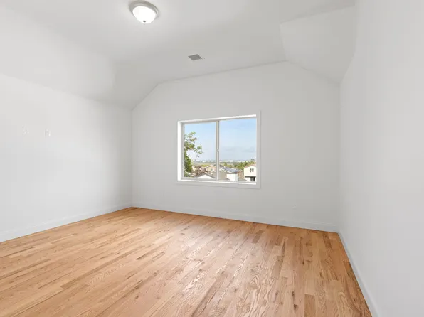 1372 Forest Hill Road image 11 of 28