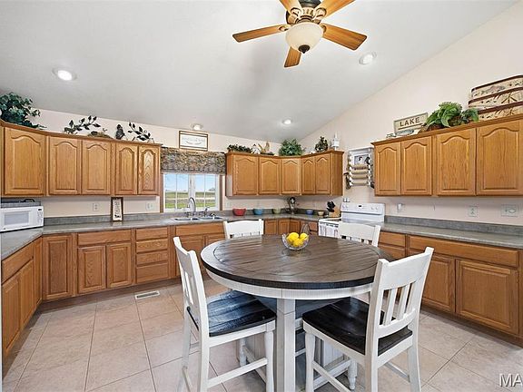 5th image of 12003 Emerald Rd