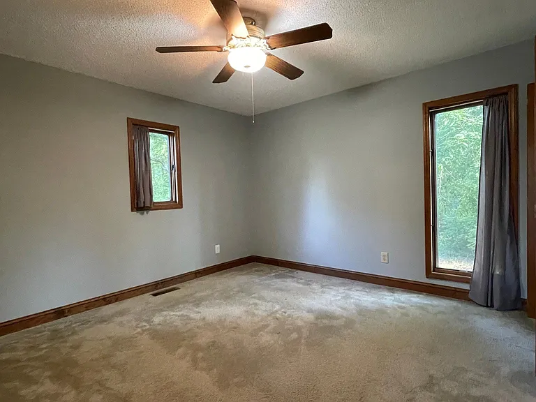 226 Rock Valley Rd — Photo 13