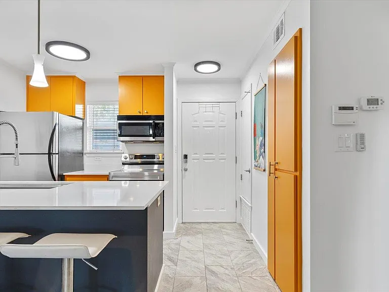 1422 Collier St #103 — Photo 5