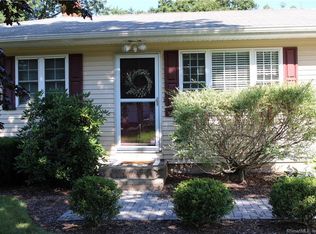 3 Wayne Rd, Wallingford, CT 06492