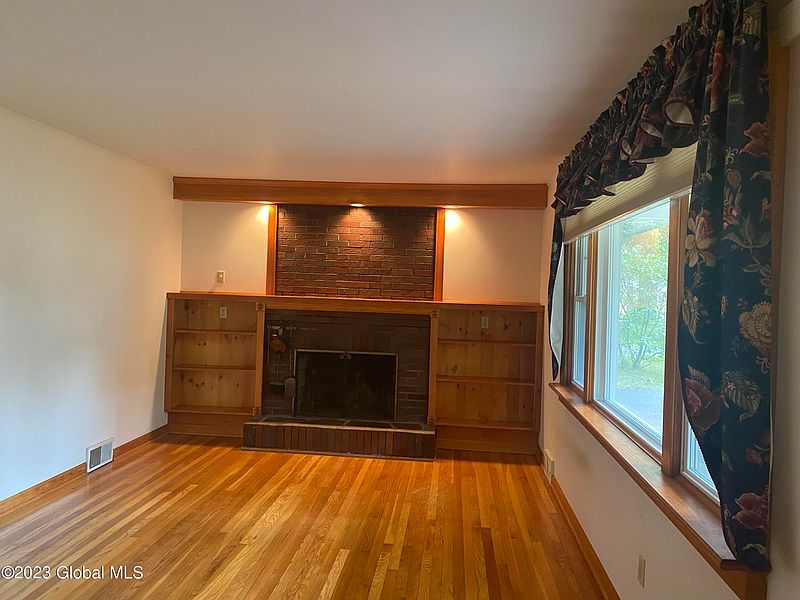 3rd image of 59 Saratoga Drive
