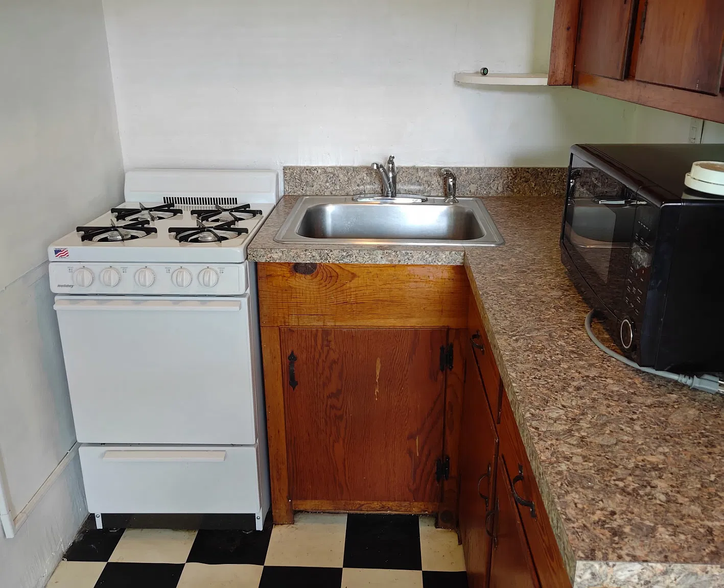 1 bed, 450 sqft, $795 — Photo 3