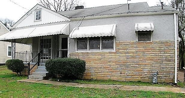 958 Estes Dr EXTERIOR
