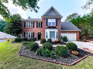 1045 Deer Hollow Dr, Woodstock, GA 30189