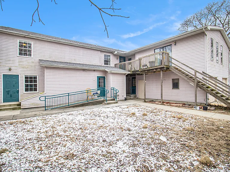 3728 Lincolnway E #A — Photo 9