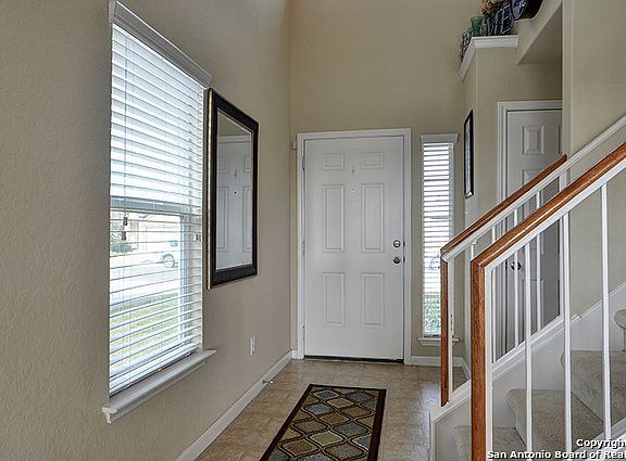 4th image of 750 Wolfeton Way