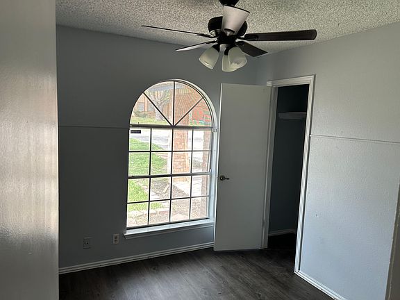 5th image of 3014 Lake Grande St