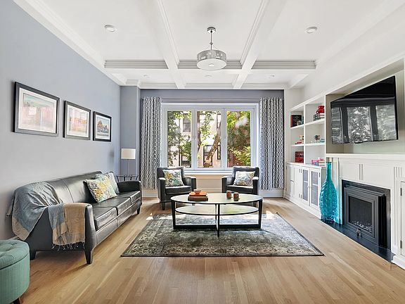 2nd image of 150 W 79th St Office 1-C