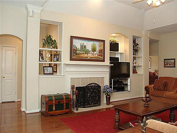5th image of 2818 Garden Ct