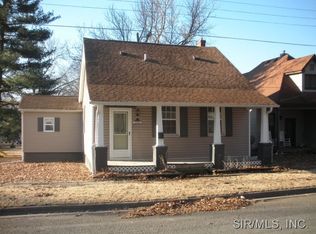 216 E Dee St, Lebanon, IL 62254