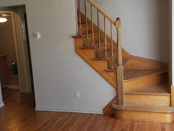 2nd image of 1527 Lincoln Ave
