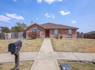 1402 Lamesa Cir, Midlothian, TX 76065