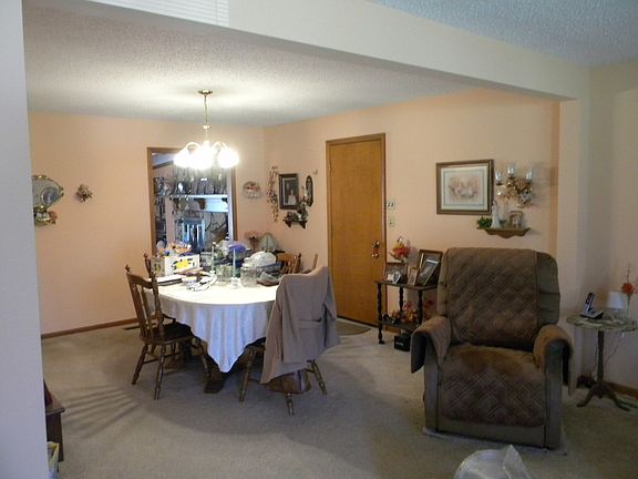 3rd image of 126 W Herron Ct