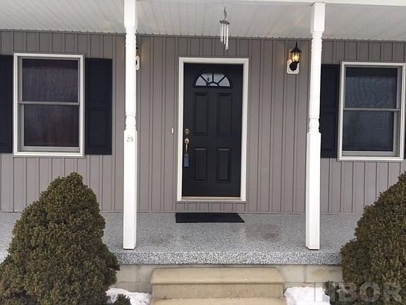 3rd image of 8566 Township Road 95