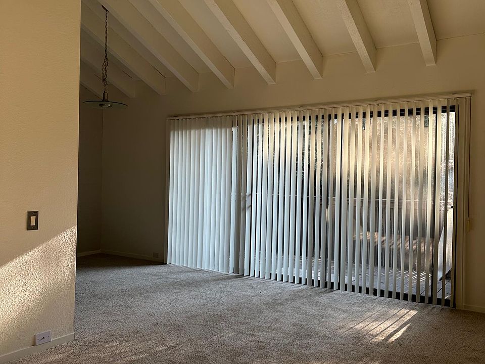 1st image of 615 Woodside Sierra Unit 4