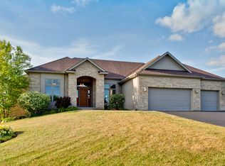 3824 Redwood Ct, Spring Grove, IL 60081