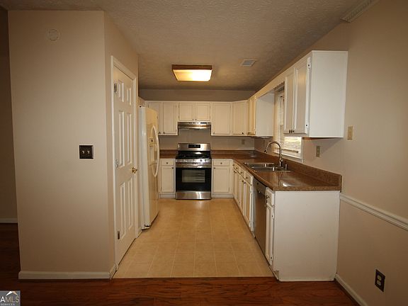 5th image of 2133 Condor Dr