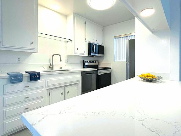 2nd image of 134 7th St APT 8