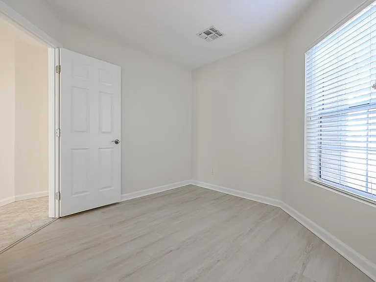 3081 N 148th Ave — Photo 16
