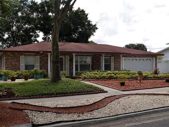 2nd image of 4621 Bay Crest Dr
