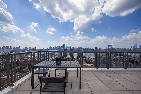 Rented by Bold Marketing | media 18