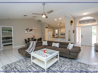 258 Willoughby Dr, Naples, FL 34110
