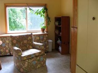 704 Powderhouse Rd, Vestal, NY 13850