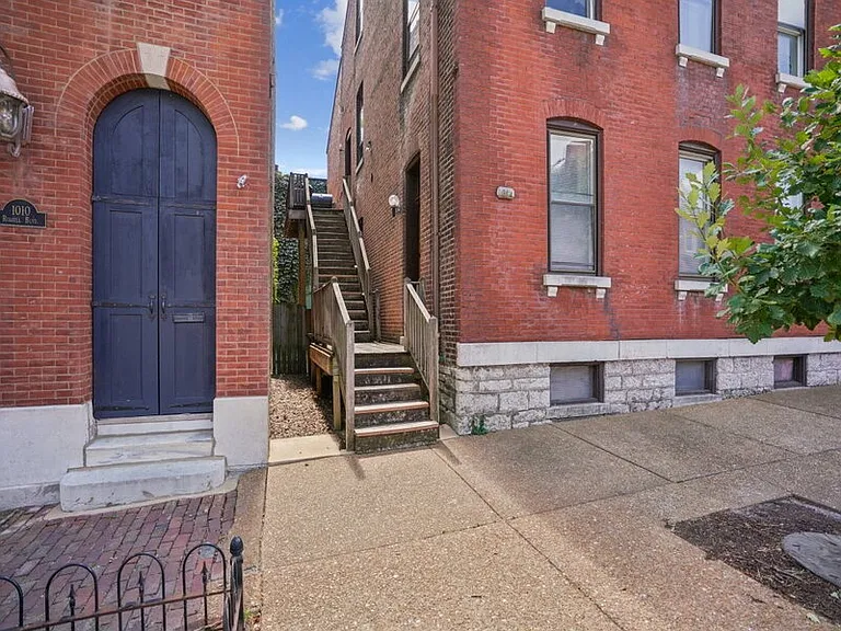 1014 Russell Blvd #B — Photo 25