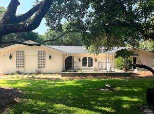 19 Highpoint Dr, Gulf Breeze, FL 32561