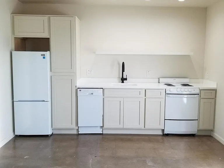 1021 E McKinley St #3 — Photo 3