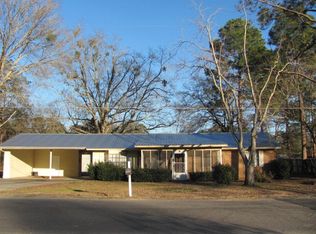 75 Hester St, Hazlehurst, GA 31539